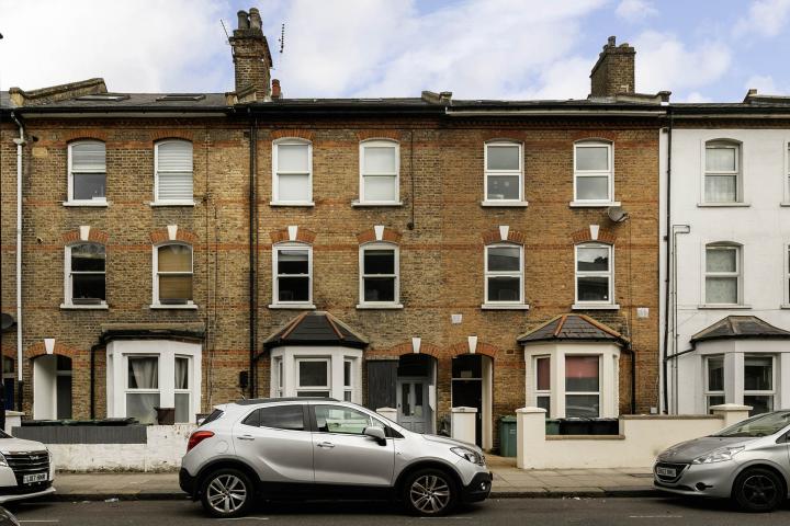			3 Bedroom, 1 bath, 1 reception Ground Floor Flat			 Loveridge Road, West Hampstead